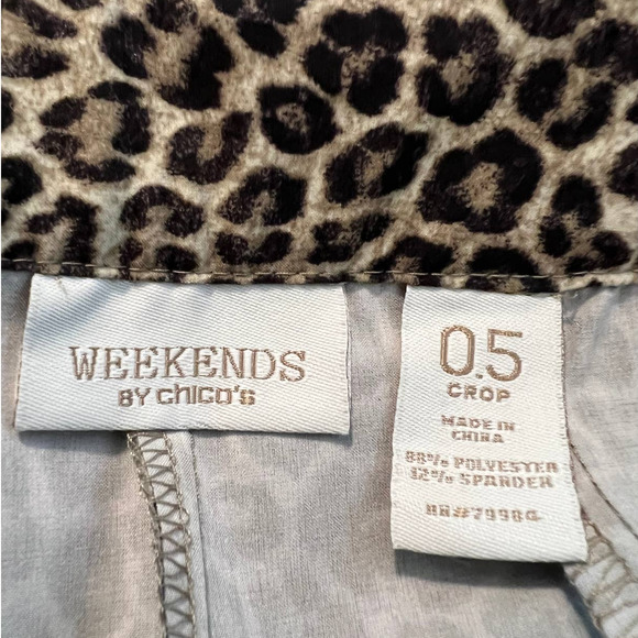 Weekends by Chico's Leopard Jacket and Cropped Pantsuit Size XS - Picture 8 of 9